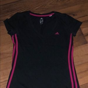 T-shirt Adidas 💃🏼 BOGO